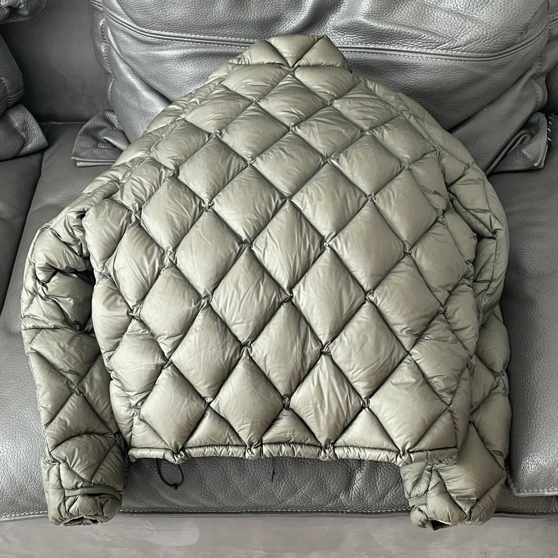 로아 하이킹 라이트 다운 자켓 다크 그린 상품이미지6