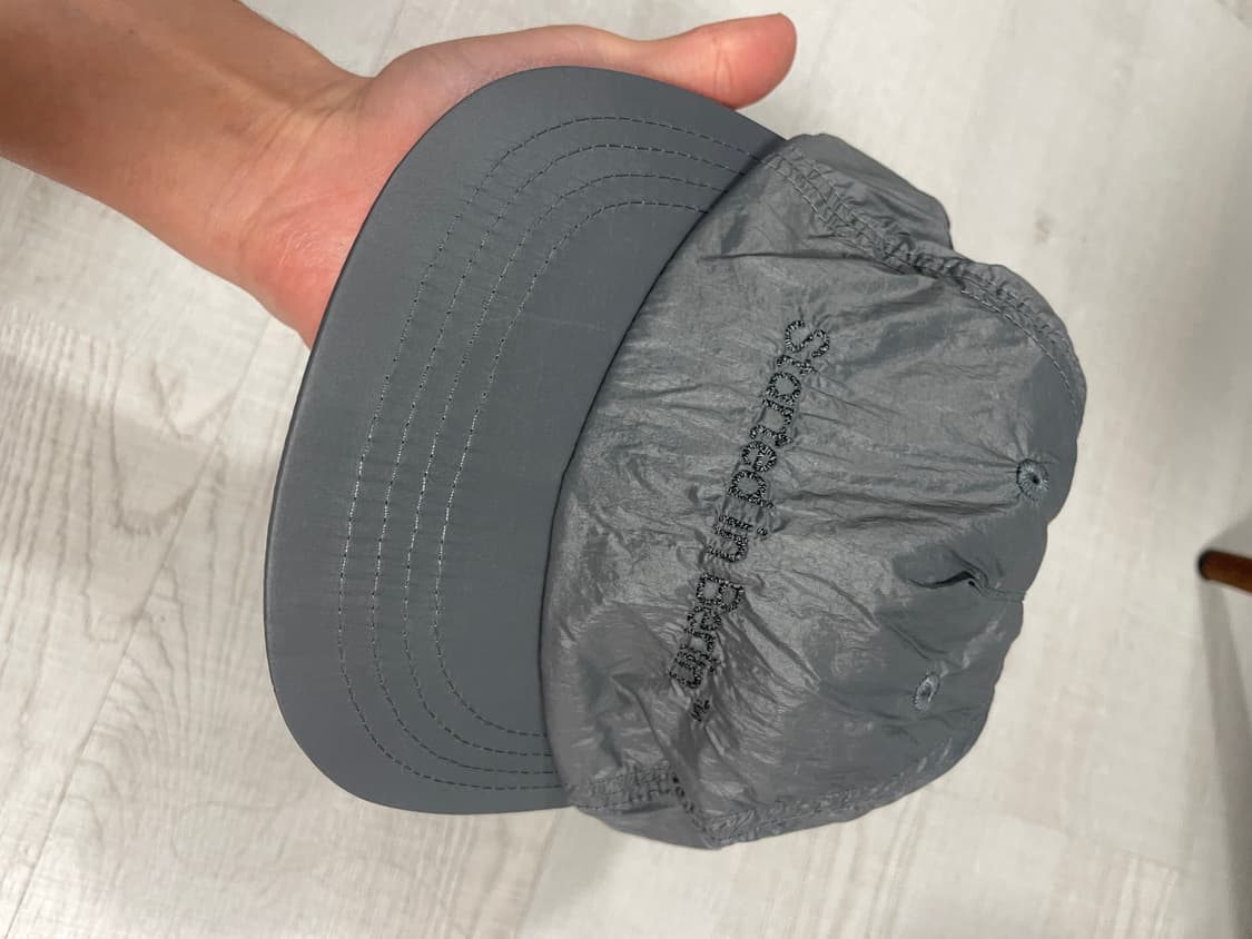 옵티미스틱 러너스 스타티드 인 베를린 나일론 캡 다크 그레이 상품이미지2