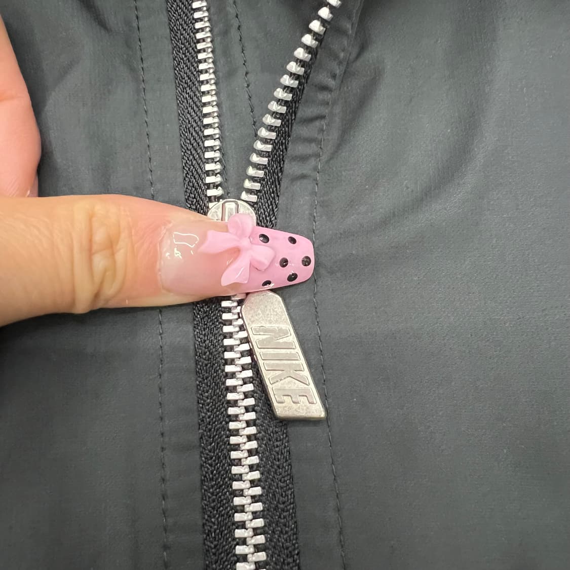 나이키 블랙 후드 바람막이 상품이미지3