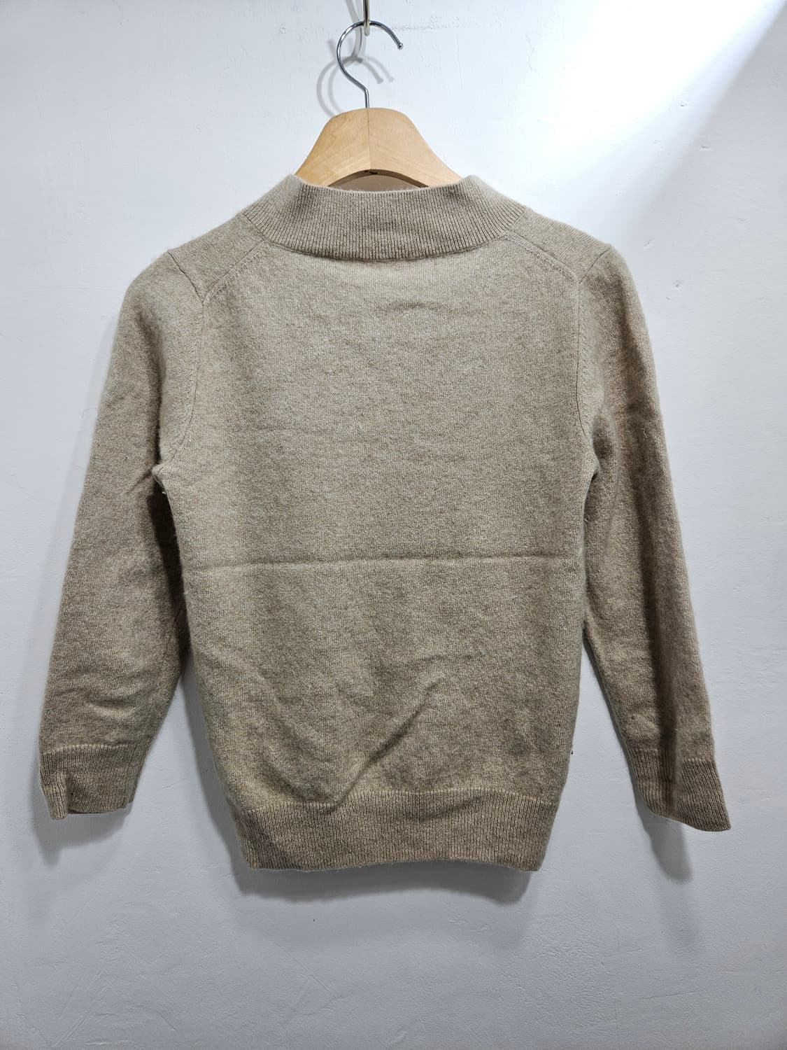 H.CASHMERE 캐시미어견 혼방 브이넥 니트 상품이미지6