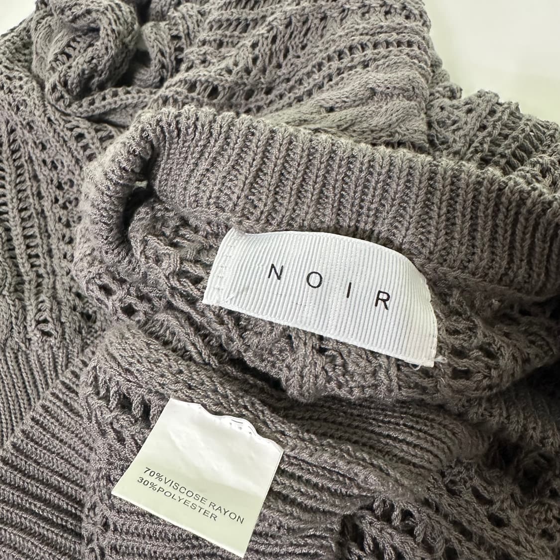 VTG NOIR 진그레이 루즈오버핏 시스루 꽈베기니트 판매가 1.6 배송 상품이미지4