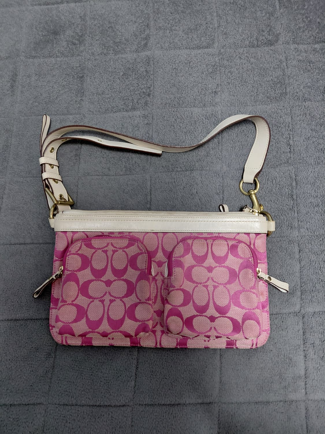 코치(COACH)빈티지 시그니처 핑크 캔버스 숄더백 상품이미지2