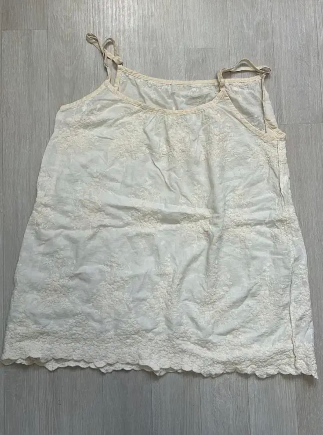 빈티지 레이스 베이지 끈조절 가능 나시 상품이미지1