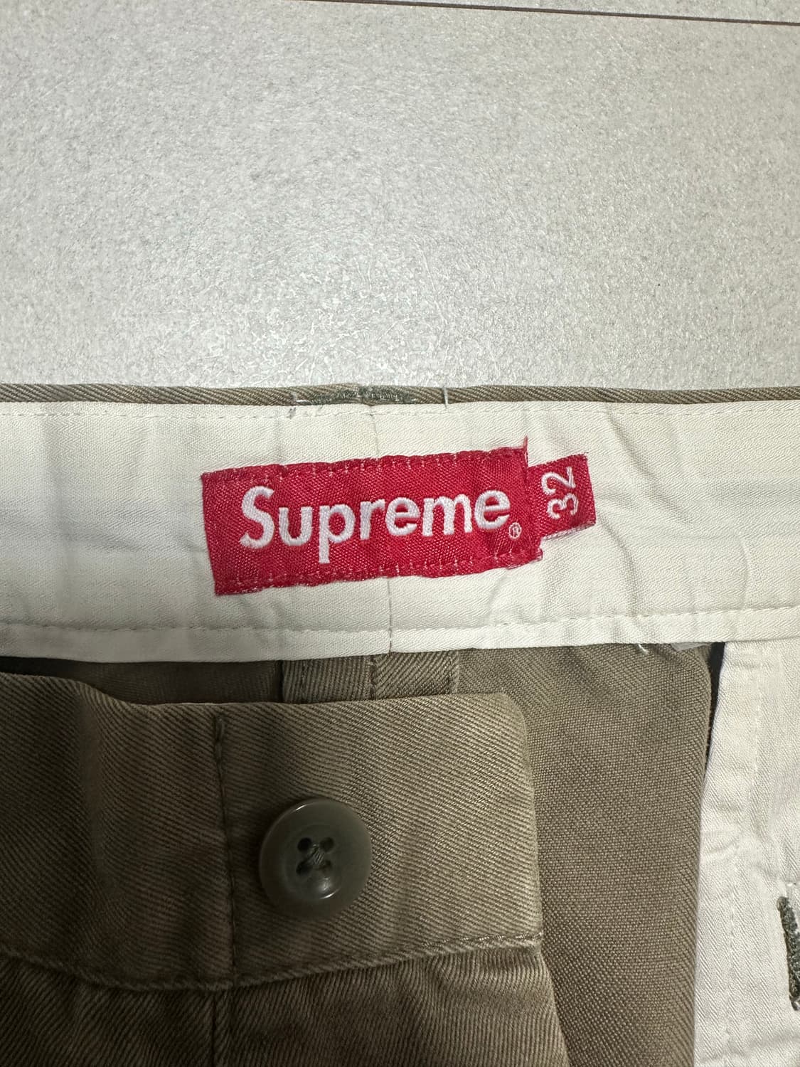 슈프림 핀업걸 치노팬츠 상품이미지3