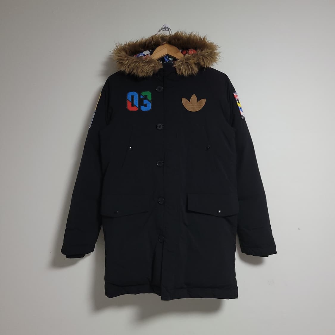 (90) ADIDAS 아디다스 블랙 패딩 점퍼 후드 퍼 장식 야상패딩 상품이미지1