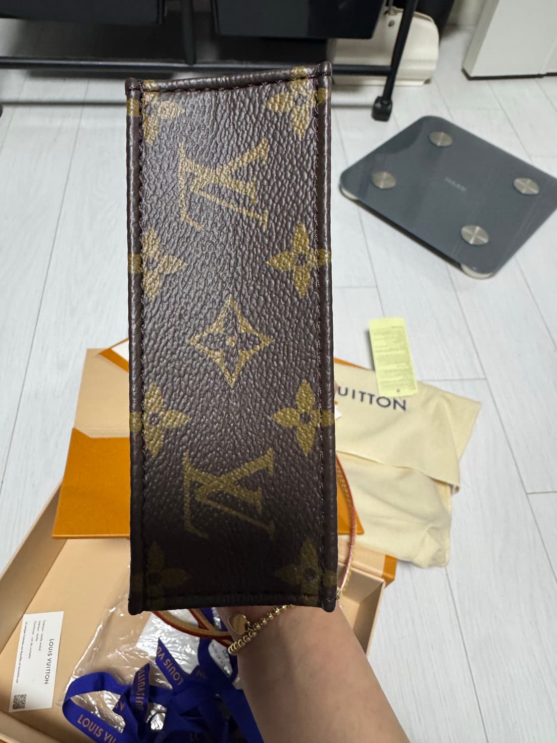 루이비통 쁘띠 삭 플라 모노그램 상품이미지5