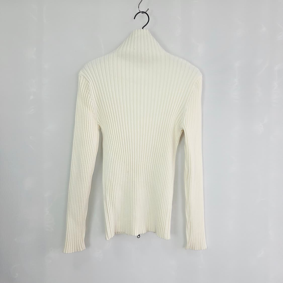 [AMOMENTO] 아모멘토 아이보리 골지 집업 니트 여성 0 상품이미지2