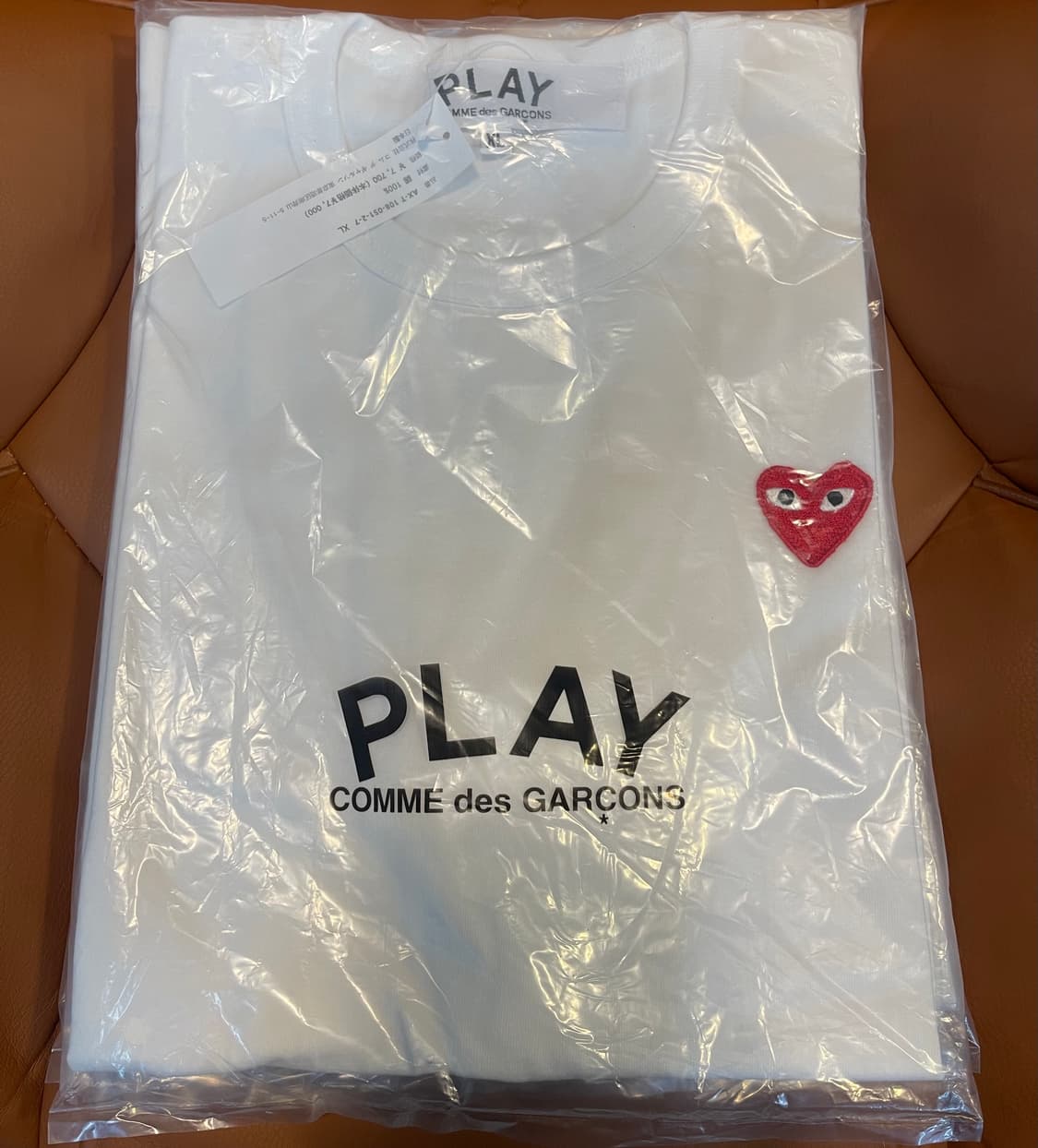 [새상품/정품] 꼼데가르송 플레이 하트 남녀공용 반팔티 (화이트/XL) 상품이미지2