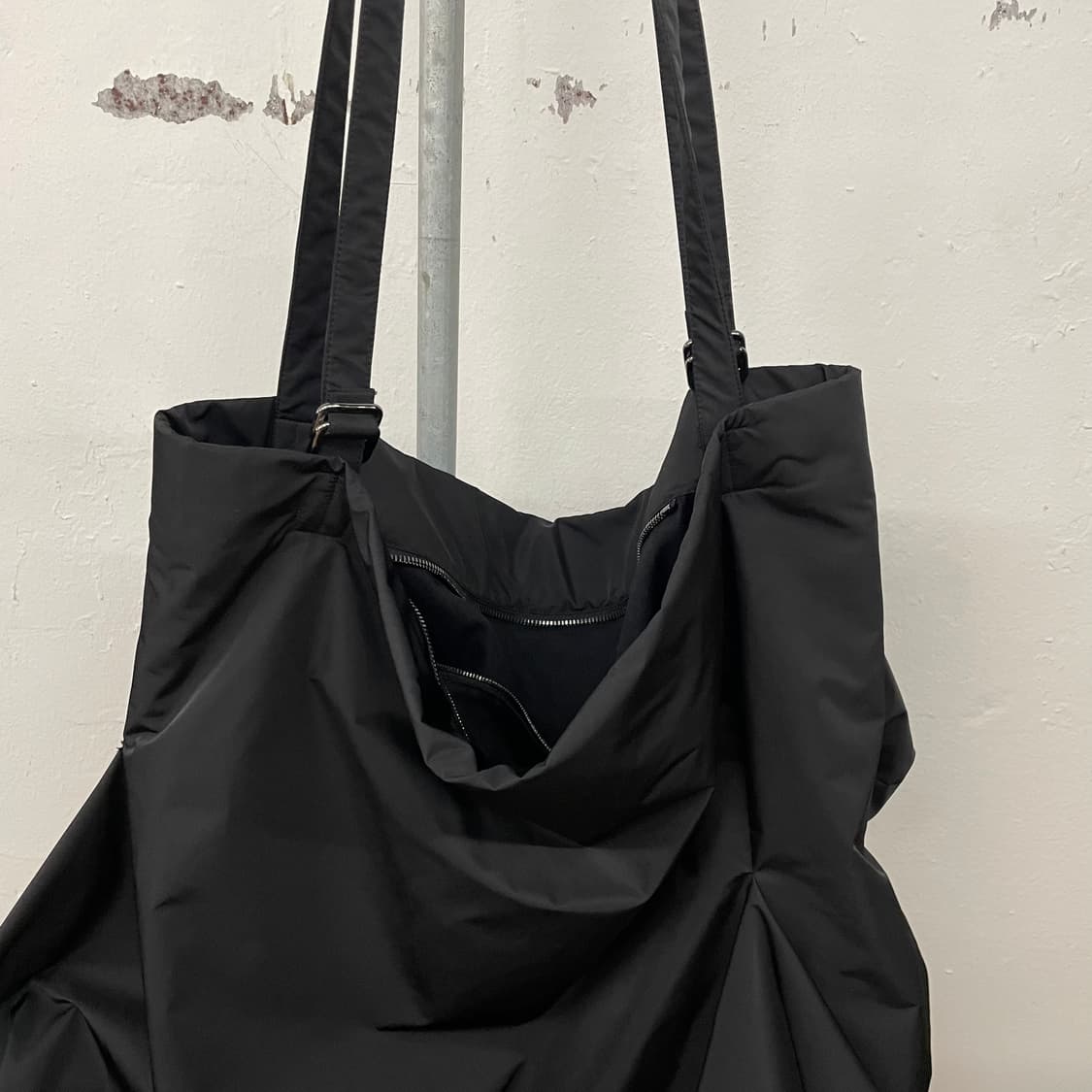 요지야마모토 디스코드 숄더 크로스백 상품이미지2