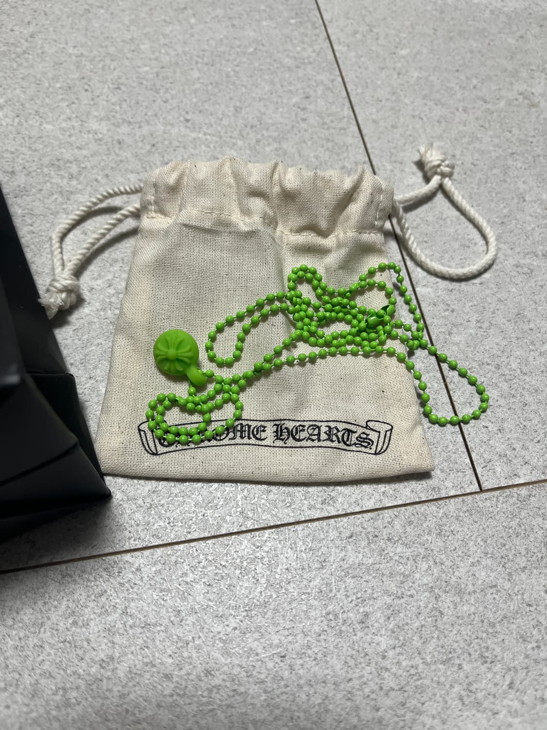 크롬하츠 실리크롬 크로스볼 목걸이 핑크,그린 새제품 상품이미지5