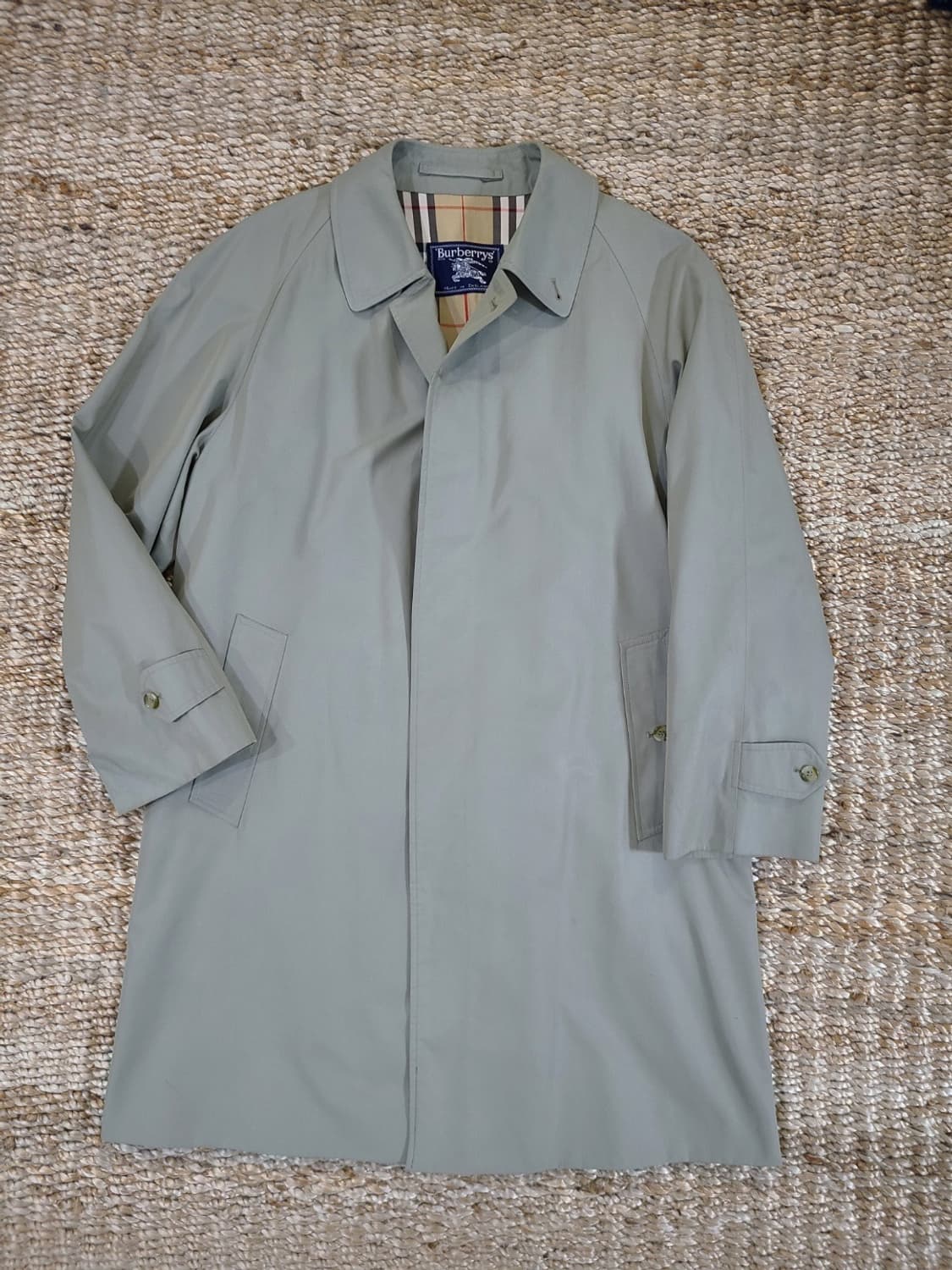 버버리 래글런 코트 상품이미지1