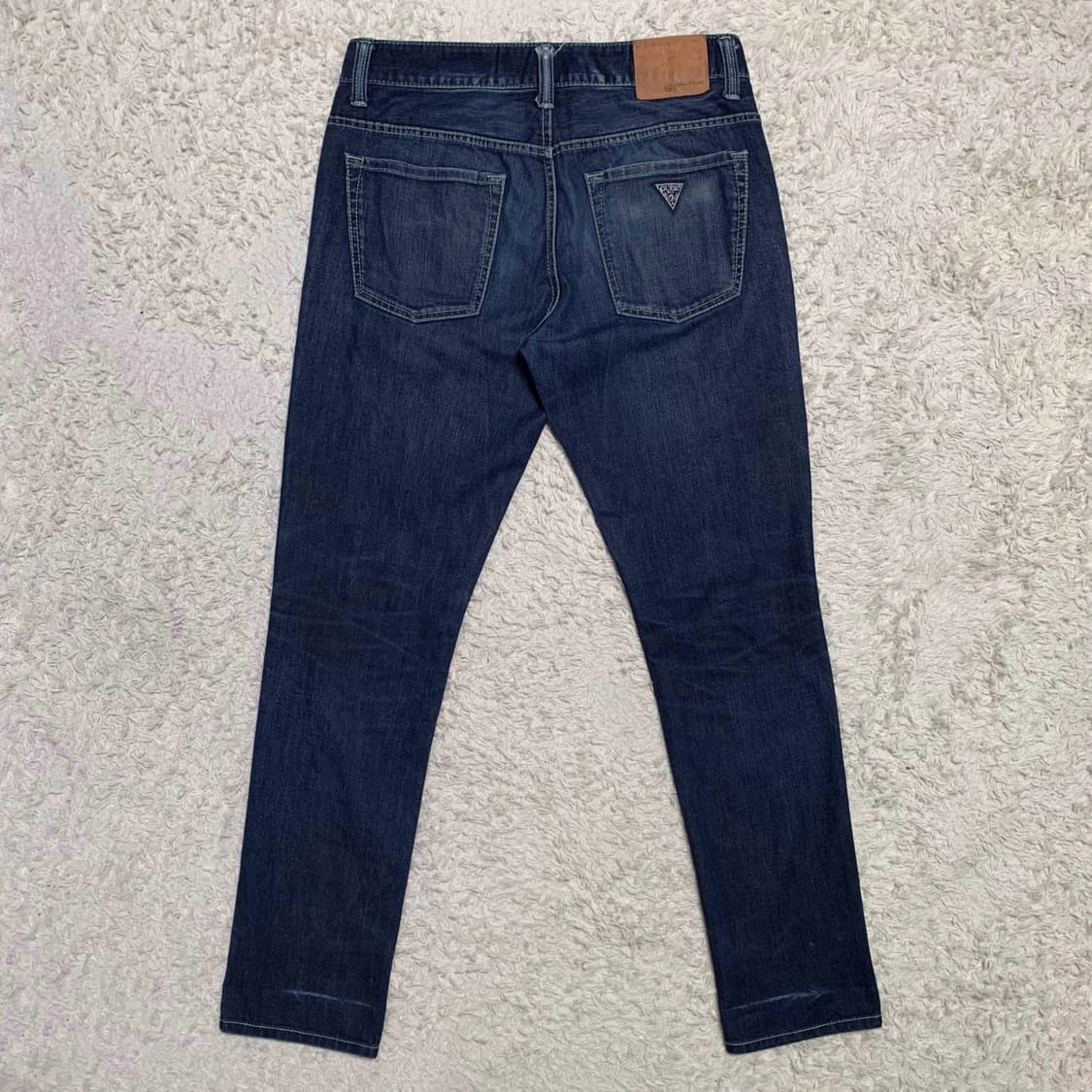 [33] 게스 코튼 로고 스트레이트핏 데님팬츠 상품이미지2