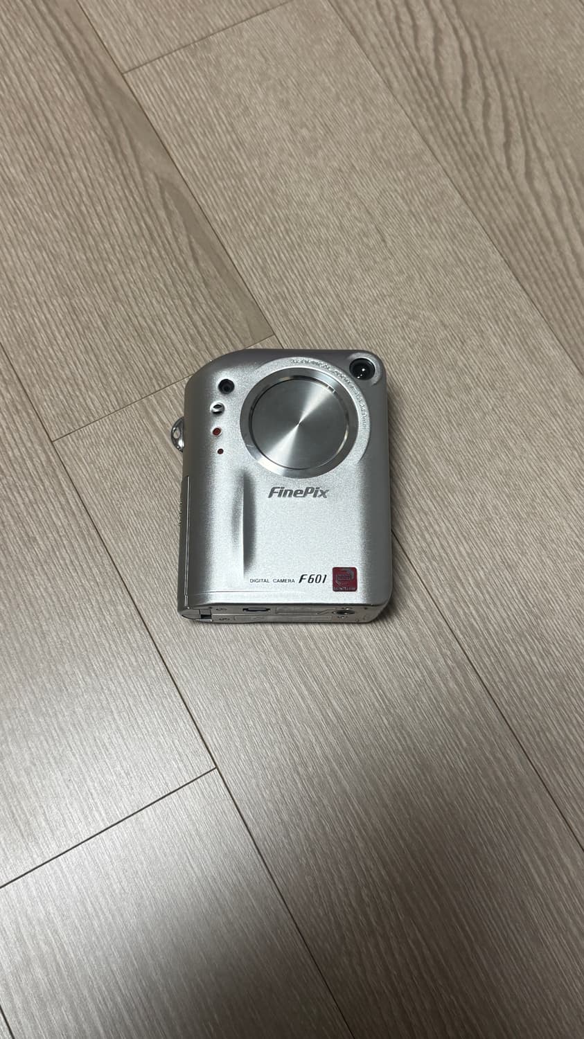 후지필름 파인픽스 f601 상품이미지1