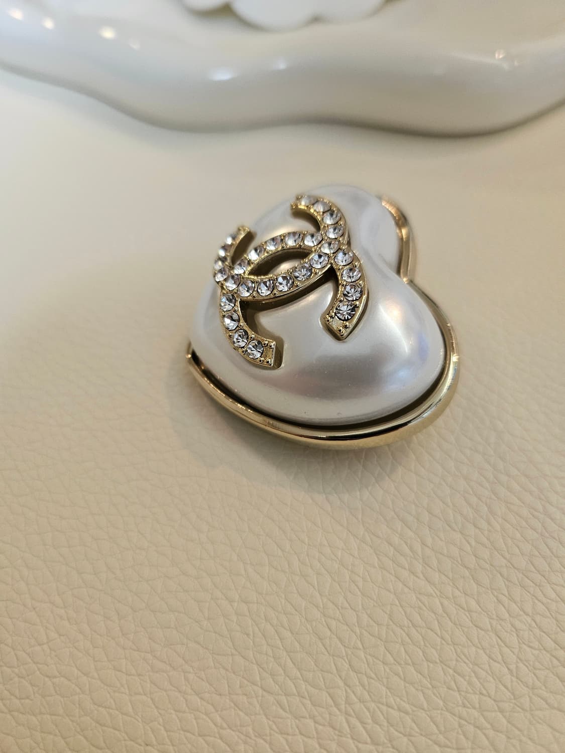 샤넬 진주하트 CC로고 브로치 업사이클링 상품이미지6