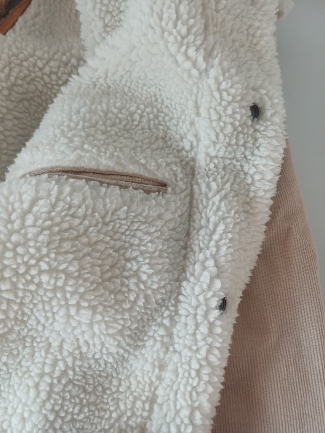 [L] 리바이스 프리미엄 코듀로이 쉐르파 트러커 (샌드 베이지) 상품이미지6