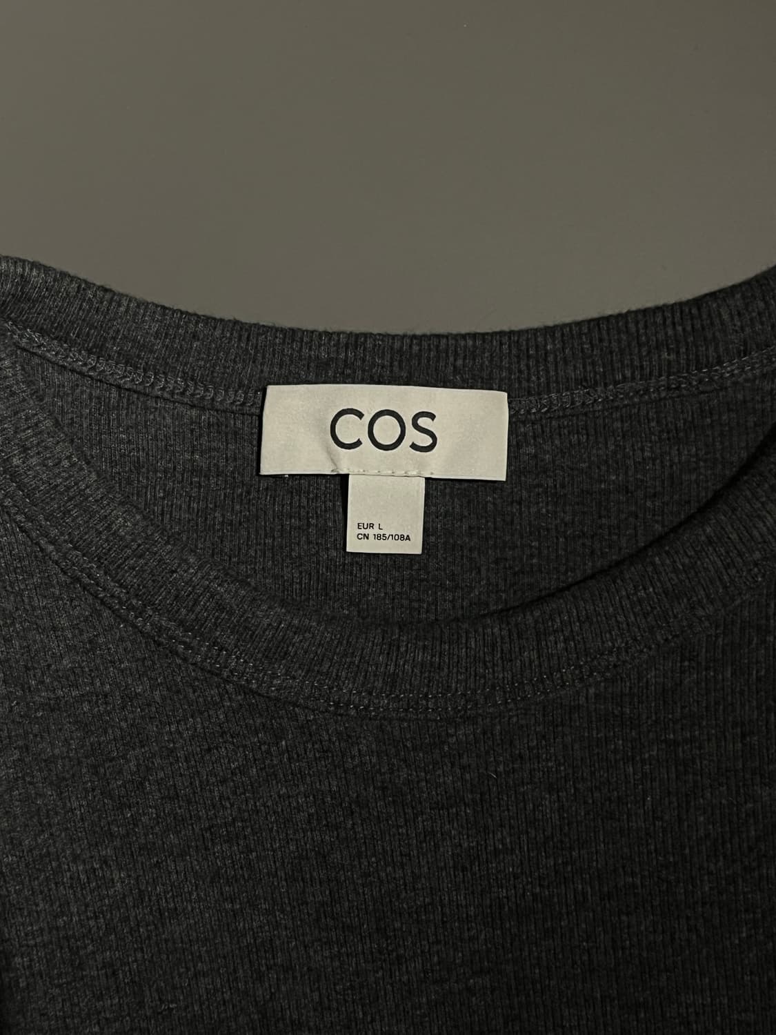 Cos 코스 슬림 리브드 코튼 티셔츠 차콜 [L] 상품이미지6