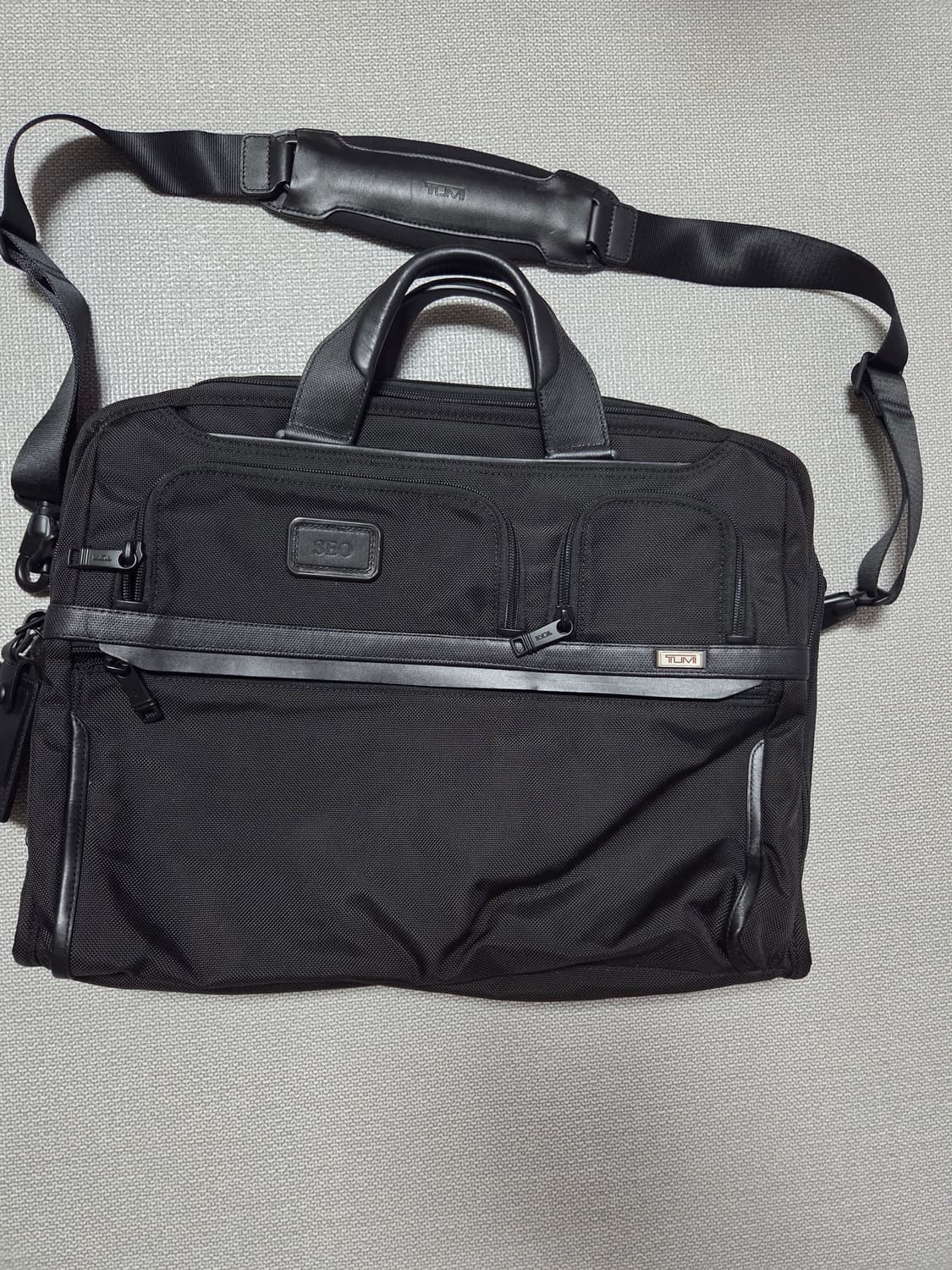 투미 서류가방 팝니다 상품이미지1