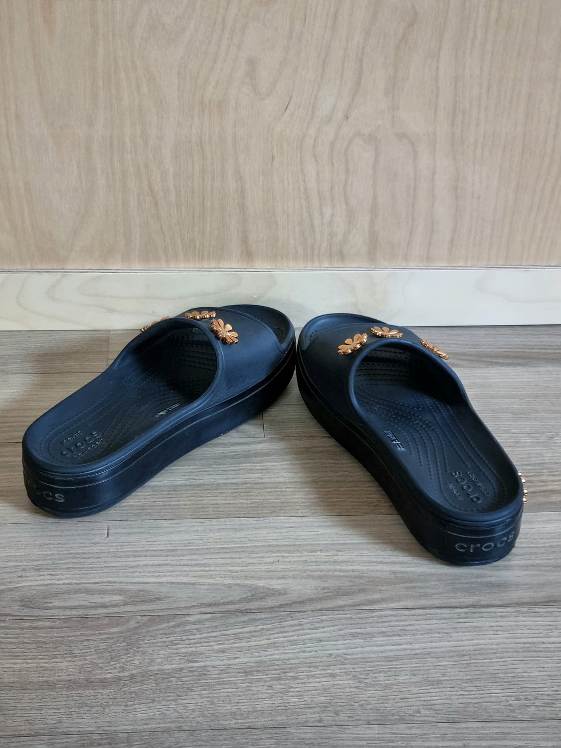 Crocs 크록스 크록밴드 플랫폼 메탈릭 블룸 슬라이드 슬리퍼 250 상품이미지9