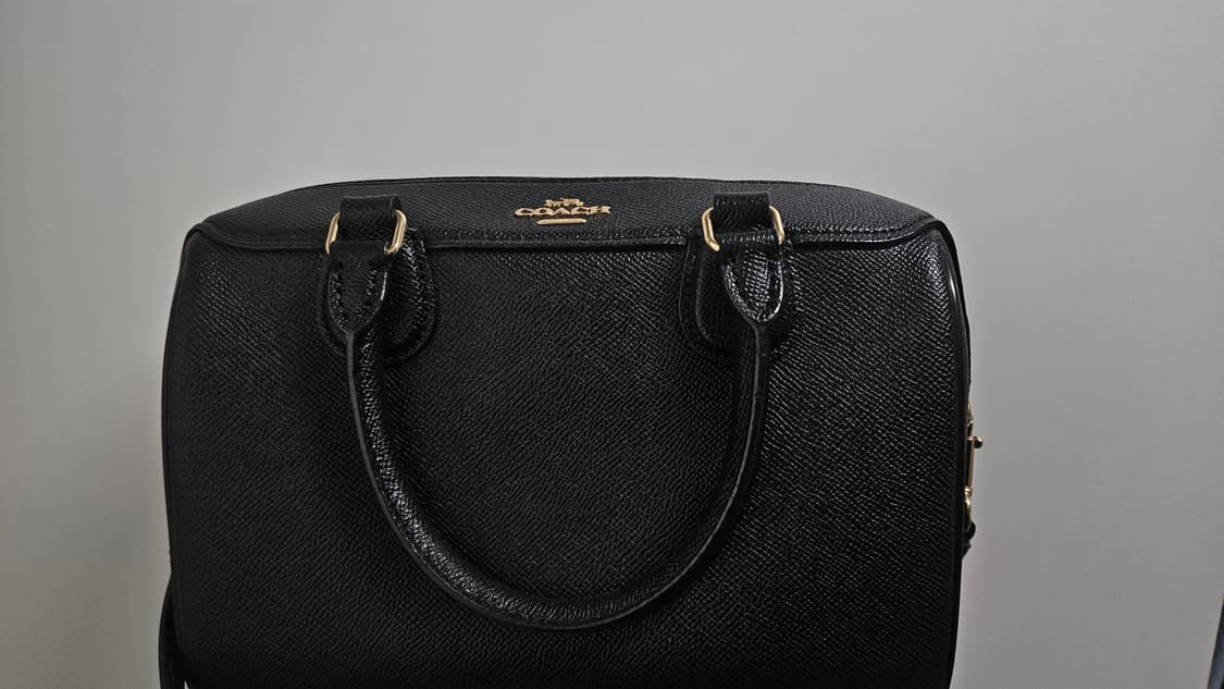 코치 블랙 미니 보스터 크로스백 상품이미지1