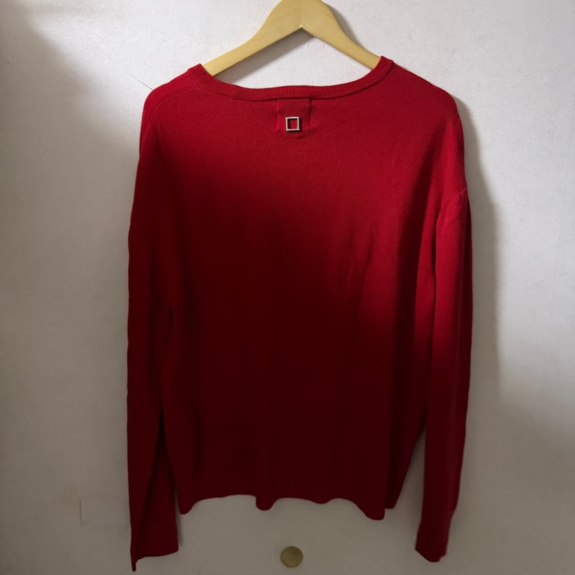 우영미 오버핏 로고 니트 다크레드 50 (남성 100-105정도) 상품이미지8