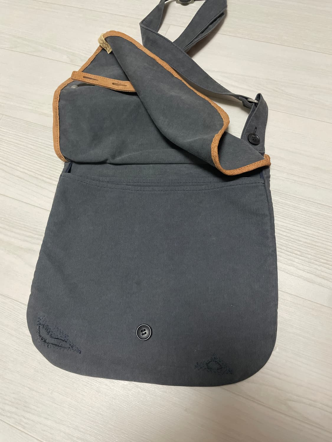 비즈빔 mil shoulder bag 숄더백 상품이미지3