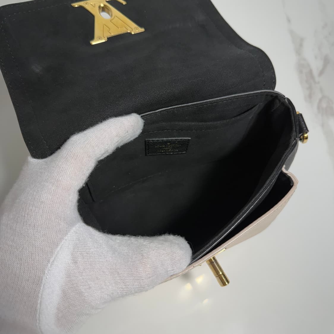 루이비통 락미텐더 크로스백 상품이미지7