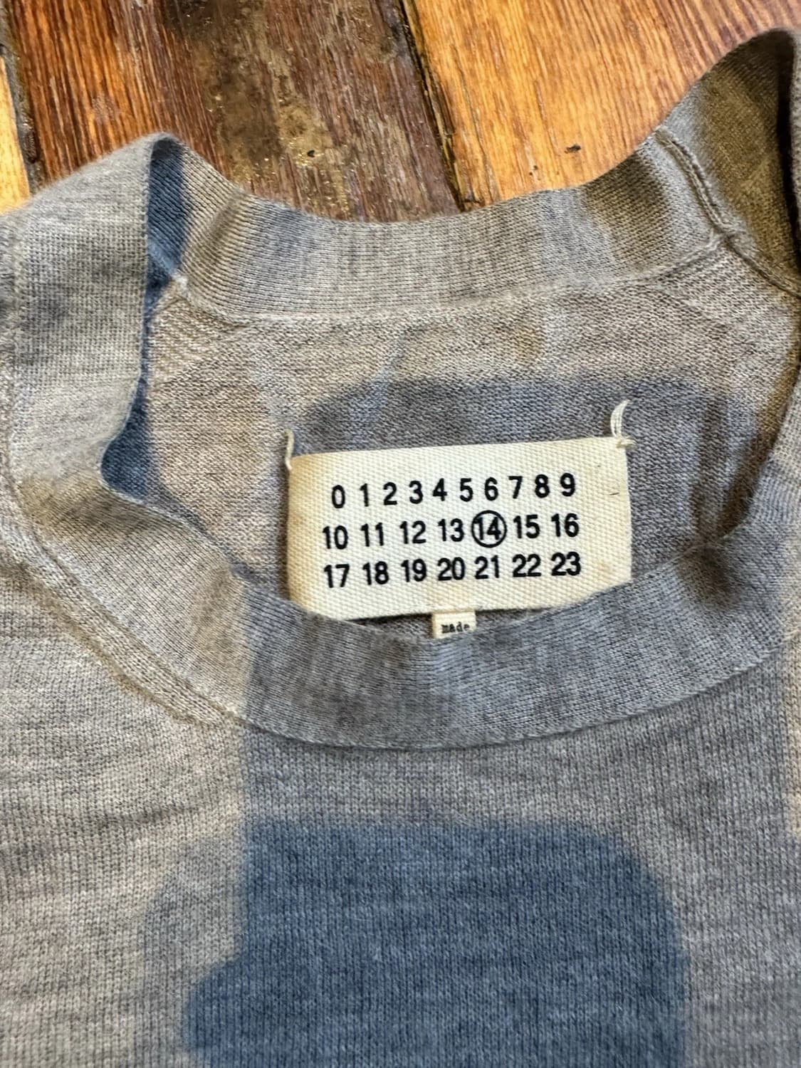 메종 마르지엘라 회색 래글런 슬리브 스웨터 상품이미지3