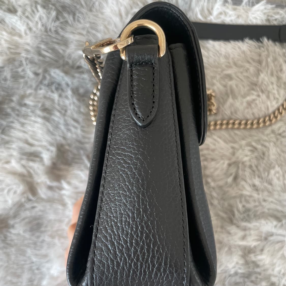 [정품] 구찌 인터로킹 체인 크로스백 상품이미지6