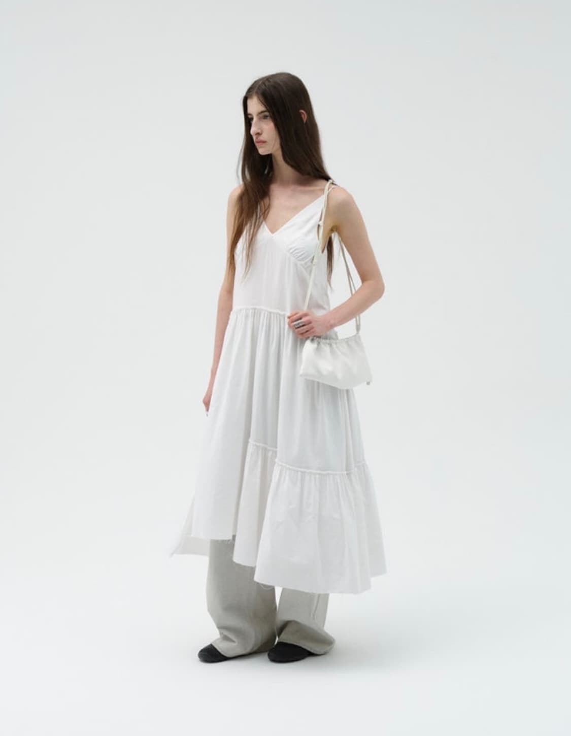 로우타이드 SLEEVELESS SHIRRING DRESS 상품이미지1