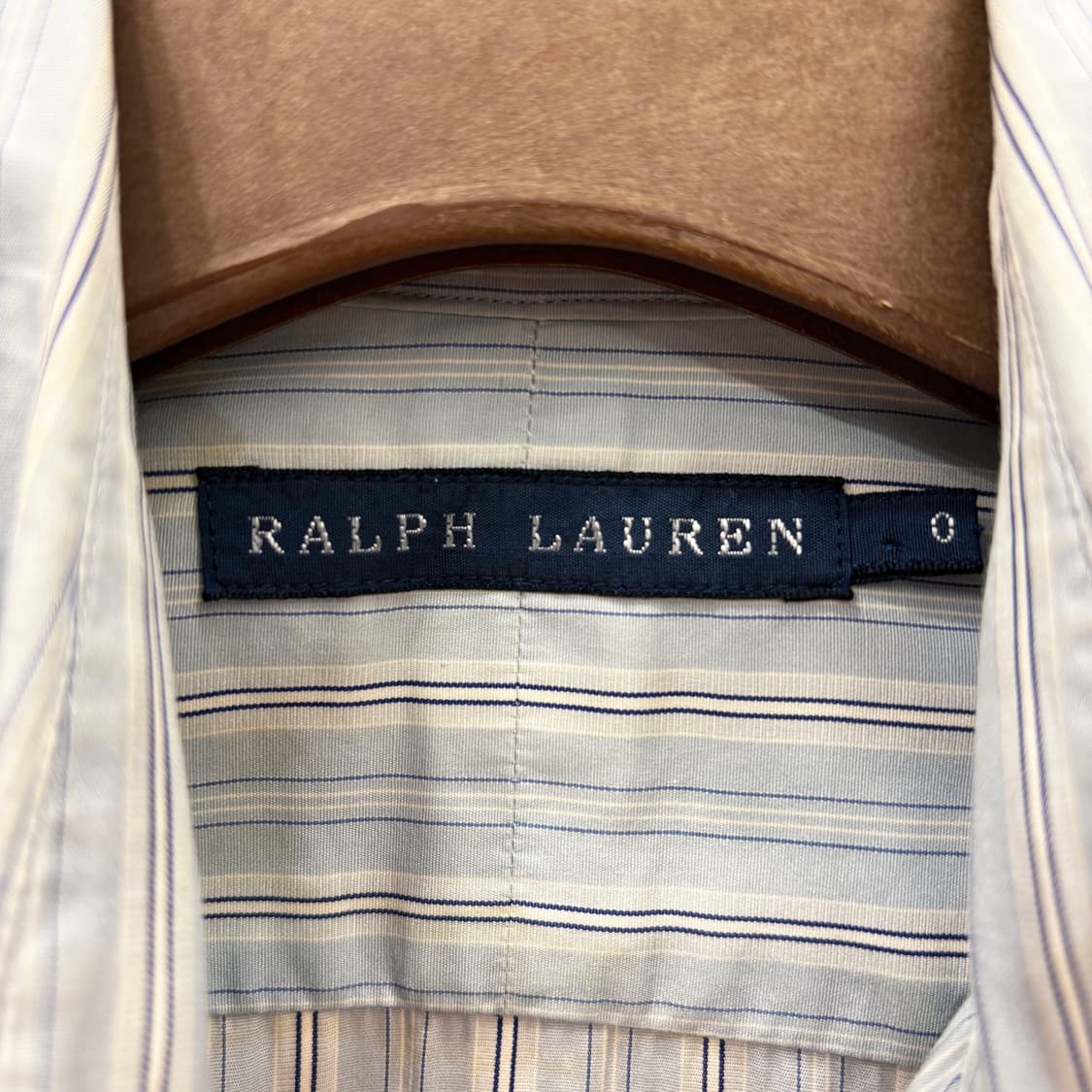 폴로 랄프로렌 칼라넥 긴팔 블라우스 핀 스트라이프 디테일 하늘색 상품이미지7