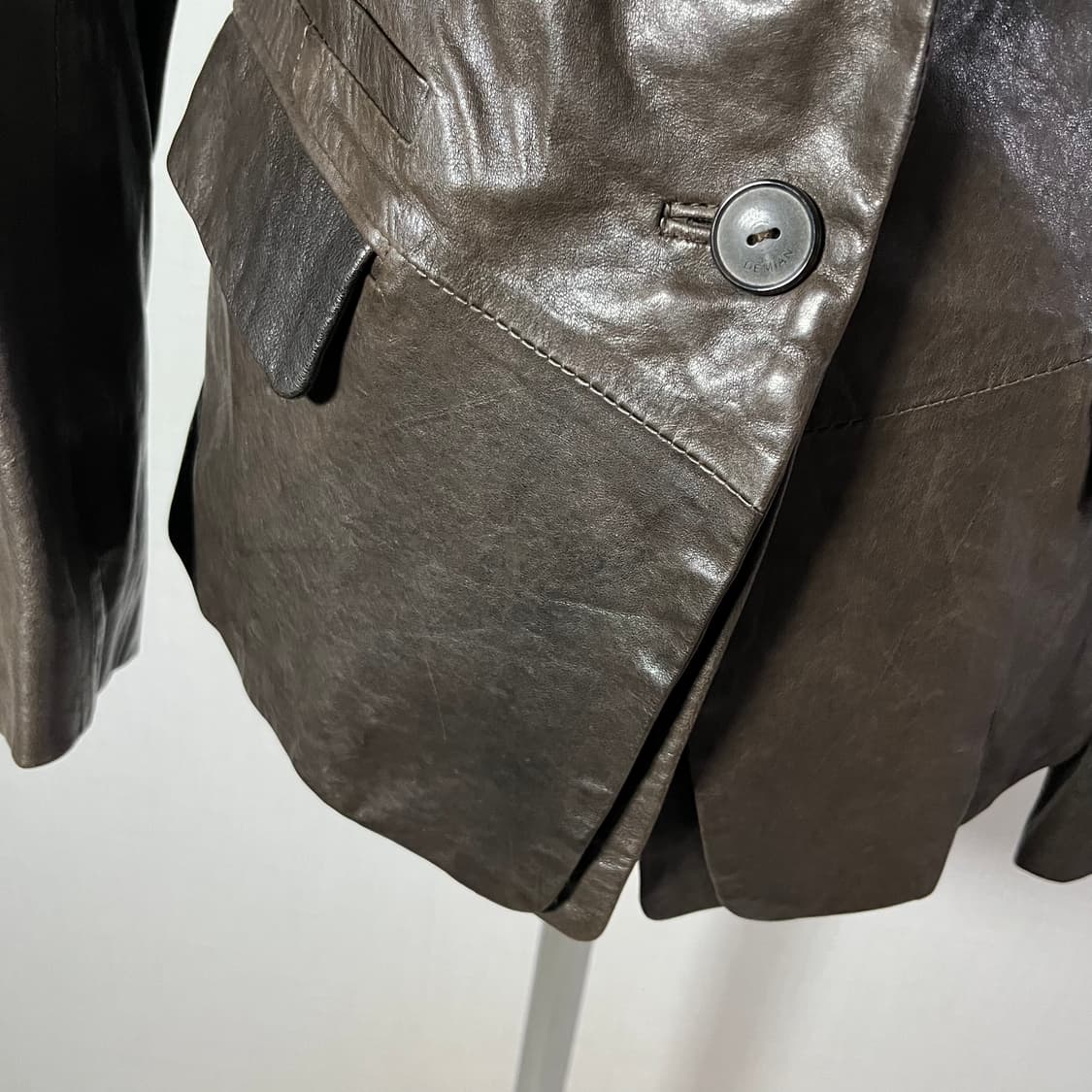 Leather . 레이어 투버튼 램스킨 블레이저 상품이미지5