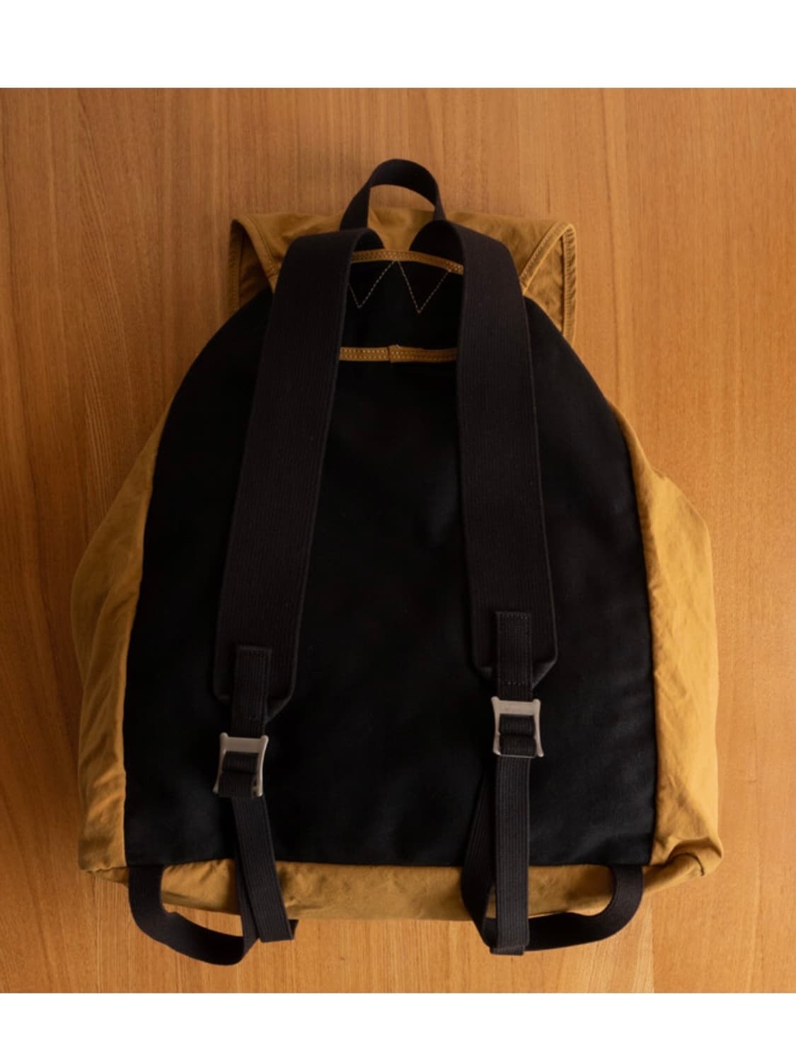 MHL 마가렛호웰 매트 럭색/백팩 (카멜&블랙) 상품이미지5