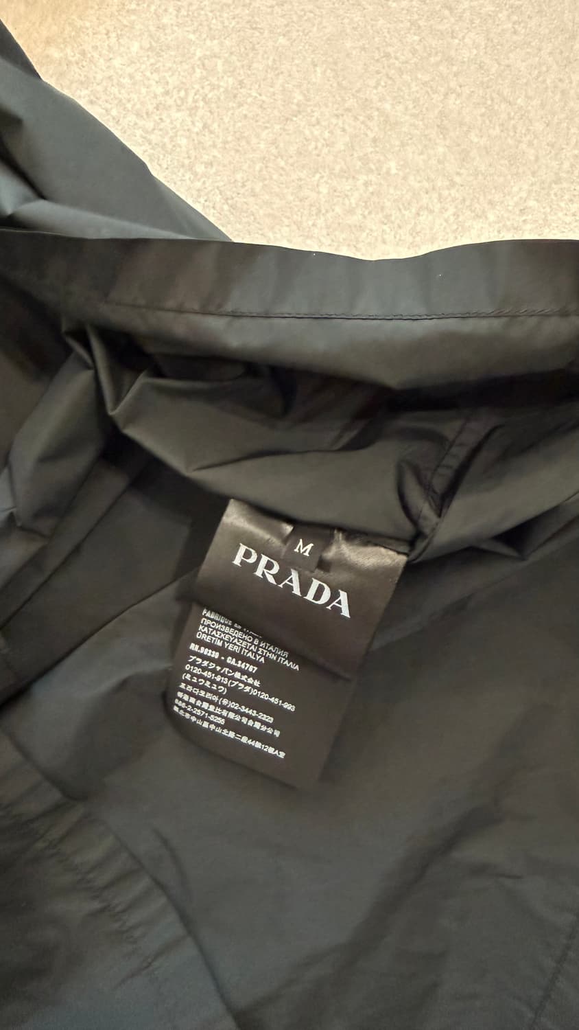 프라다 집업 반팔 셔츠 상품이미지3