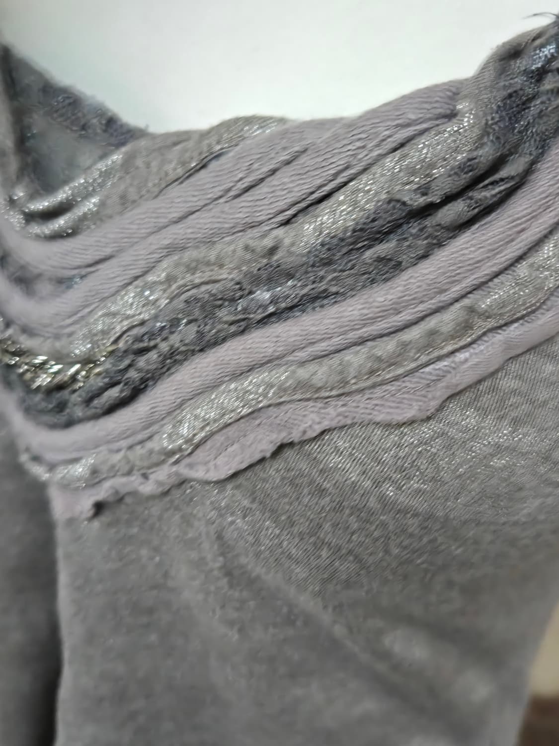 글리터 큐빅 디테일 빈티지 스트라이프 나시 슬리브리스  상품이미지3