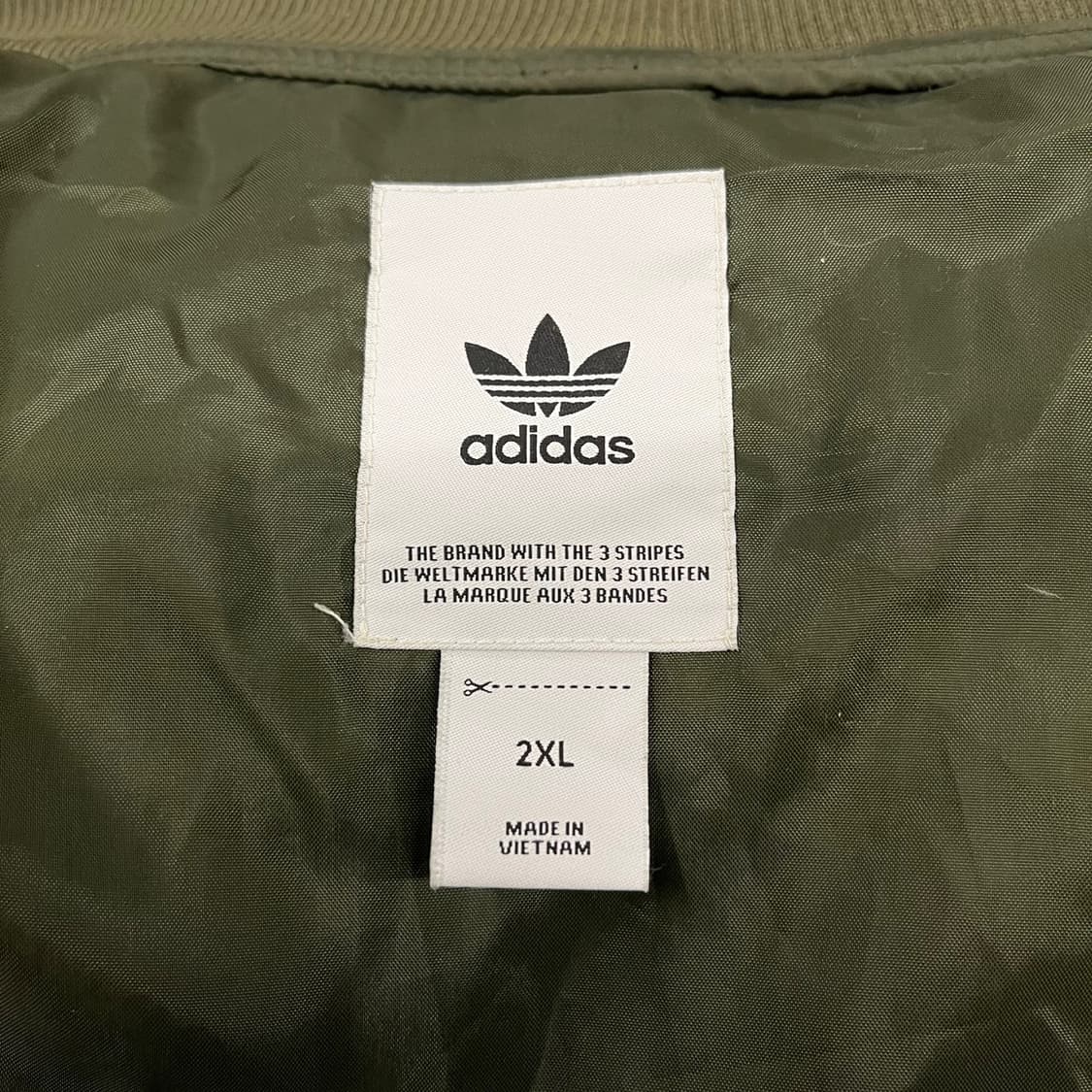 아디다스 카키 경량 패딩  상품이미지5