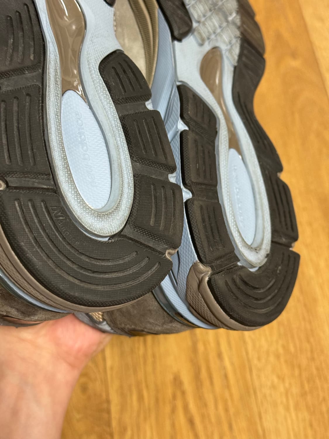 [270] 뉴발란스 오라리 990v4 런던포그 상품이미지9