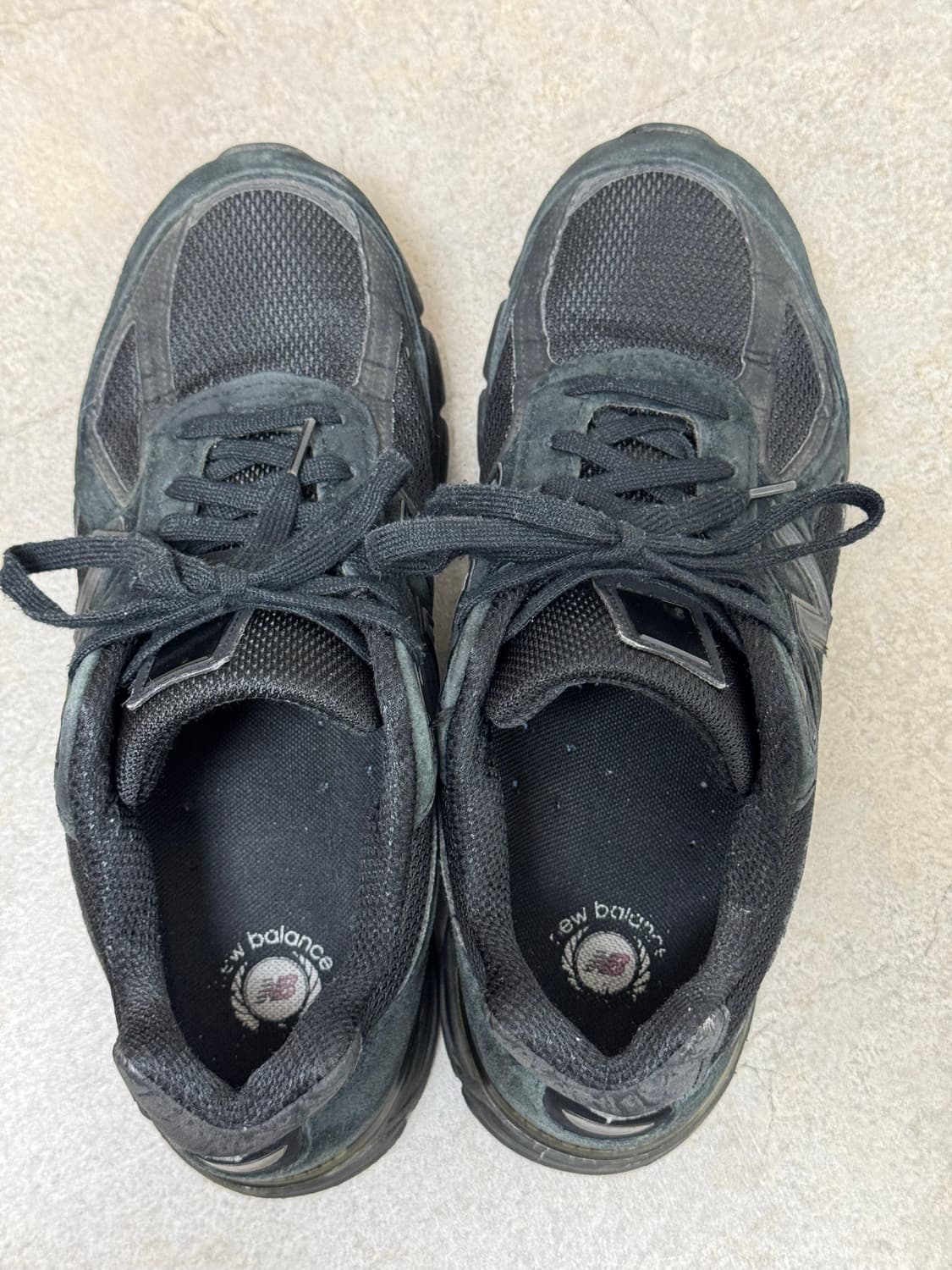 뉴발란스 990v4 트리플블랙 255 상품이미지2