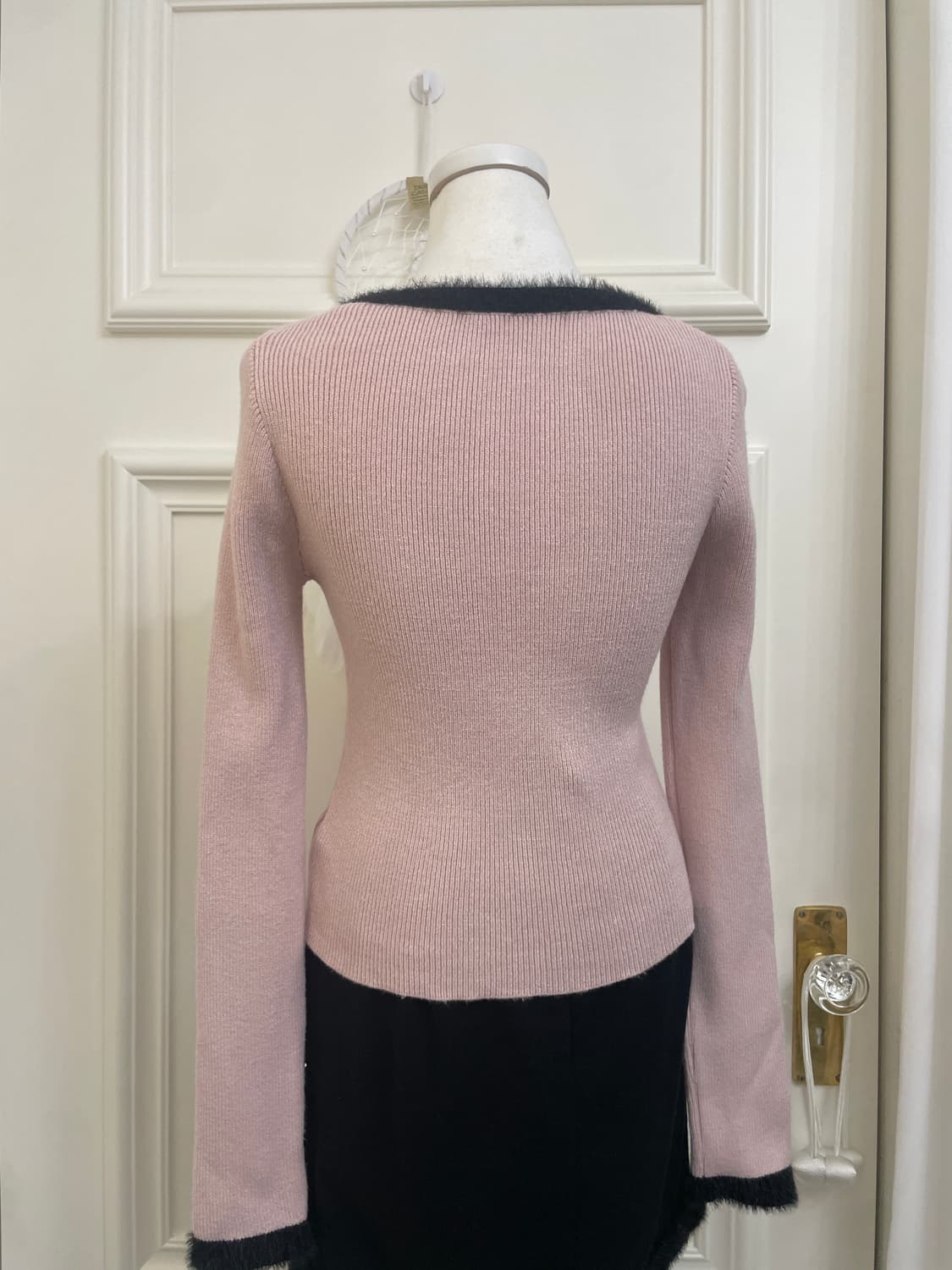 indi pink black fur point knit top 상품이미지5