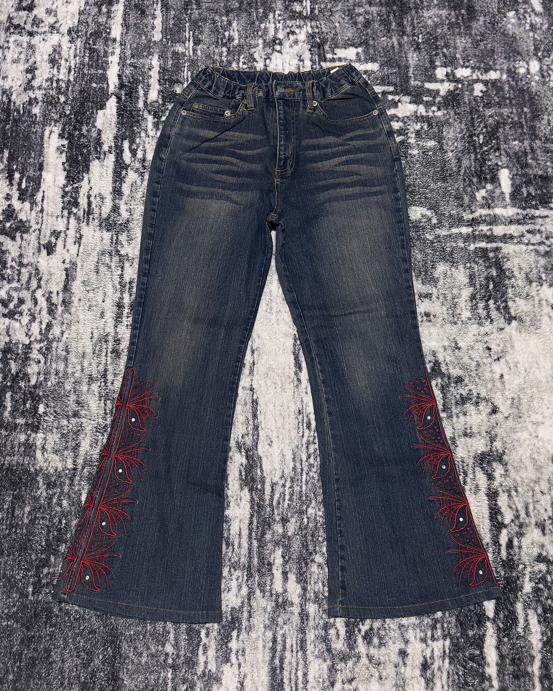 {UNKNOWN} Red Embroidered Flare Jeans    상품이미지1