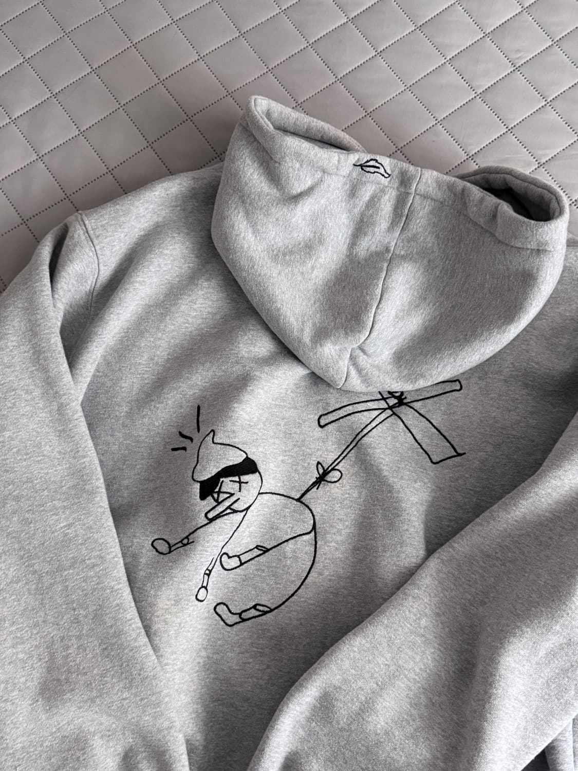 꼼파뇨 후드티 (그레이) 상품이미지1