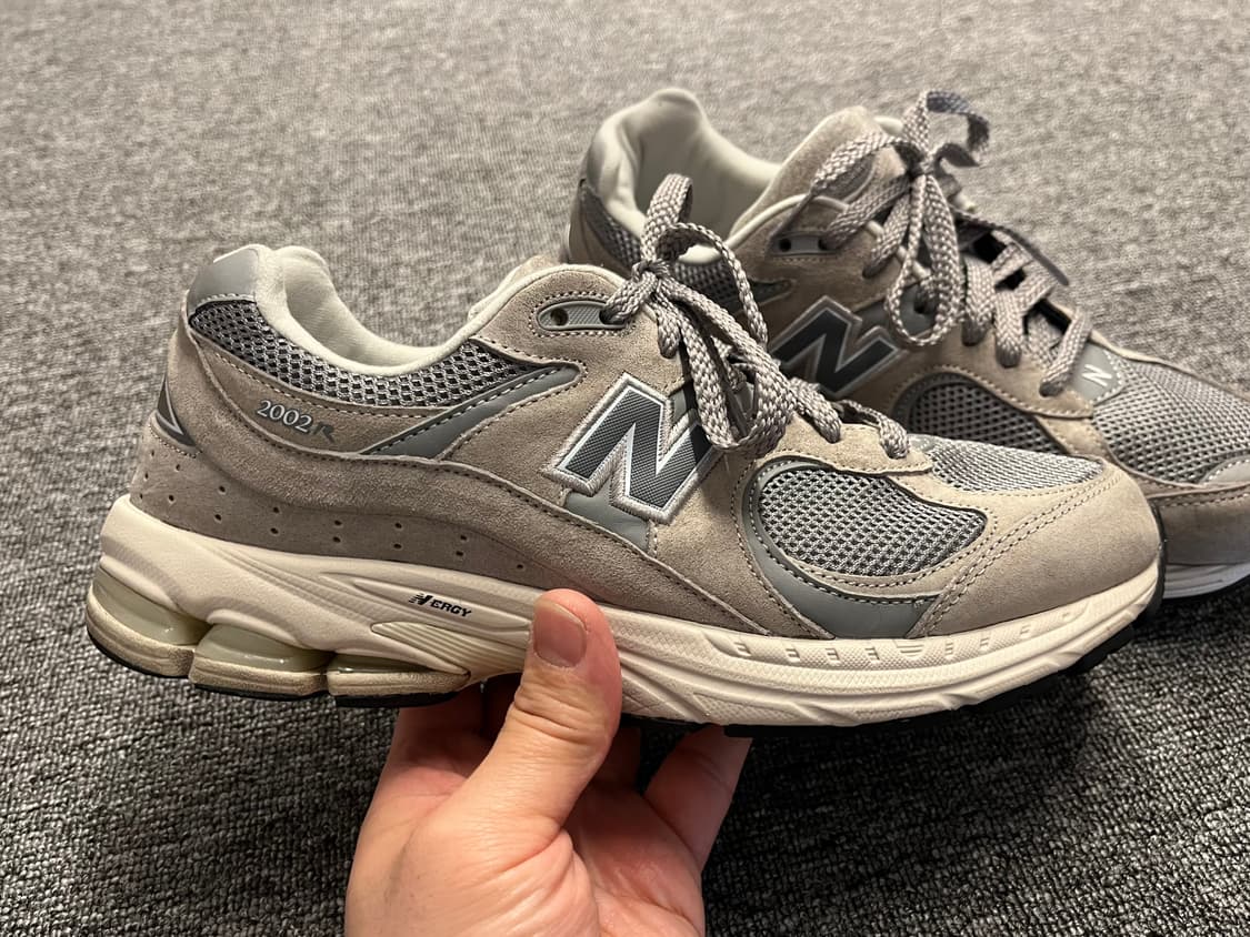 [275] 뉴발란스 2002R 그레이 운동화 상품이미지4