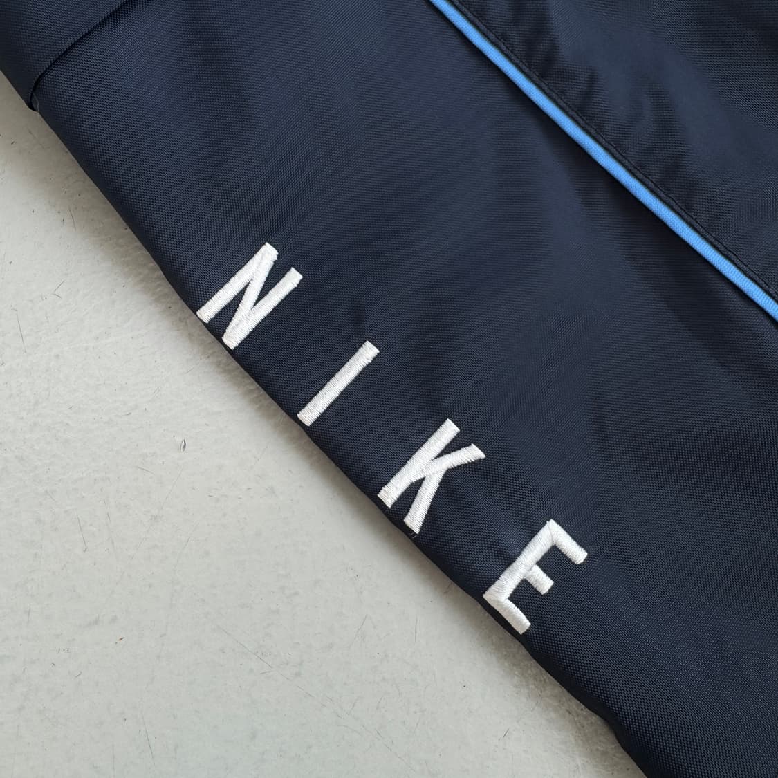 나이키 90s 스우시 올드스쿨 와이드 바람막이 트랙팬츠 상품이미지5