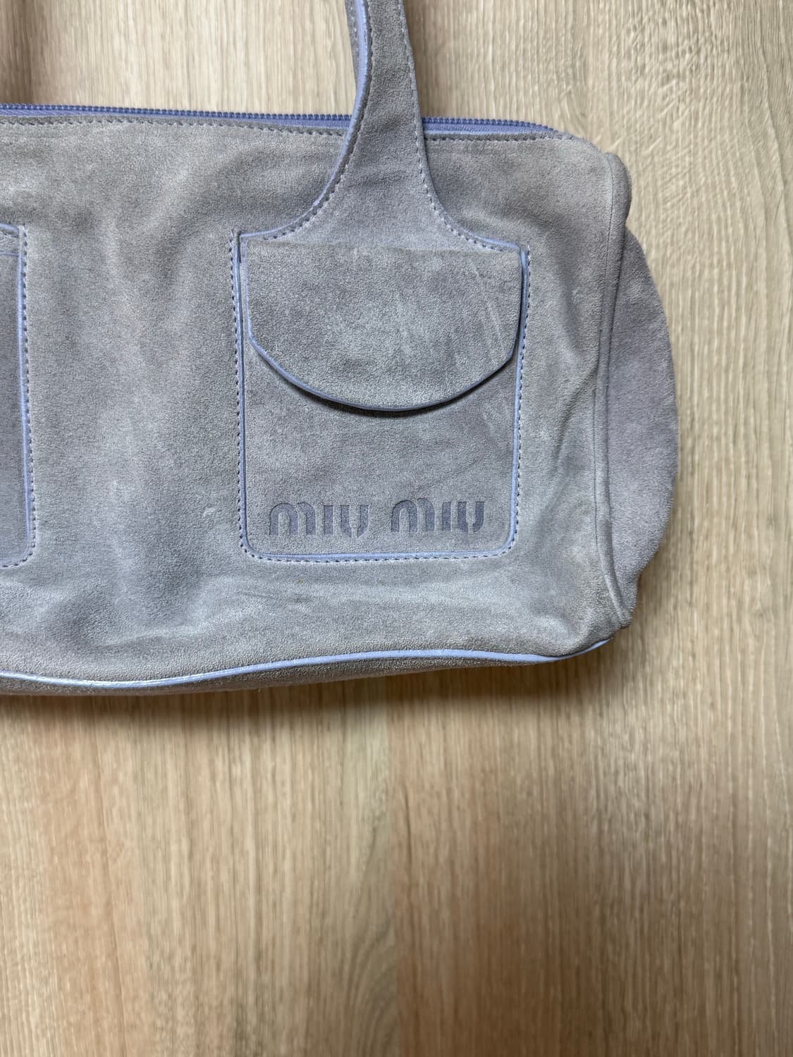 2000s 아카이브 MIU MIU 멀티 포켓 스웨이드 숄더백 상품이미지2
