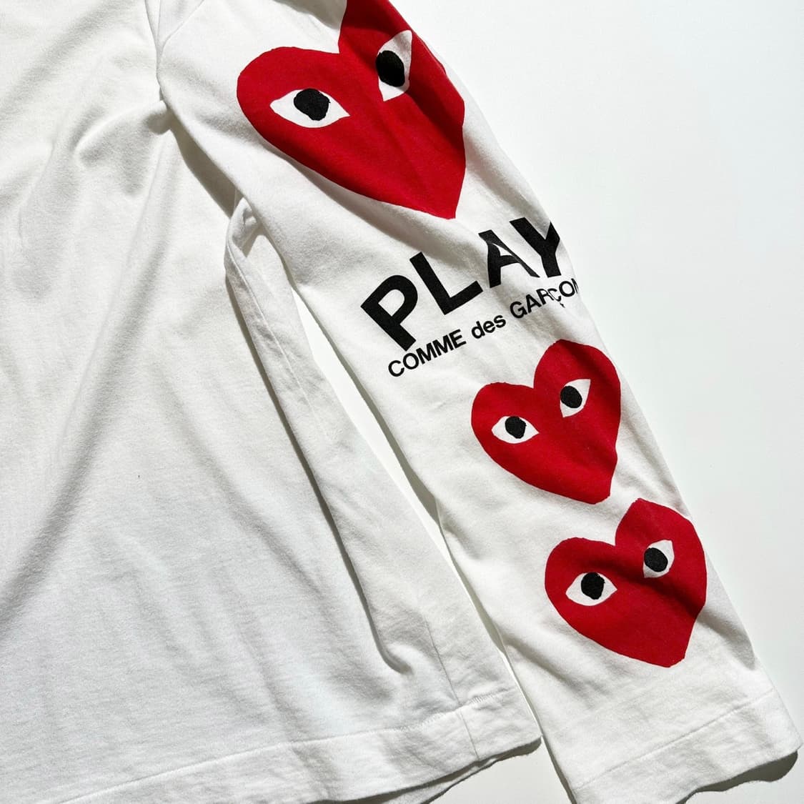 (매장판)꼼데가르송 PLAY 사이드 프린트 티셔츠 상품이미지5