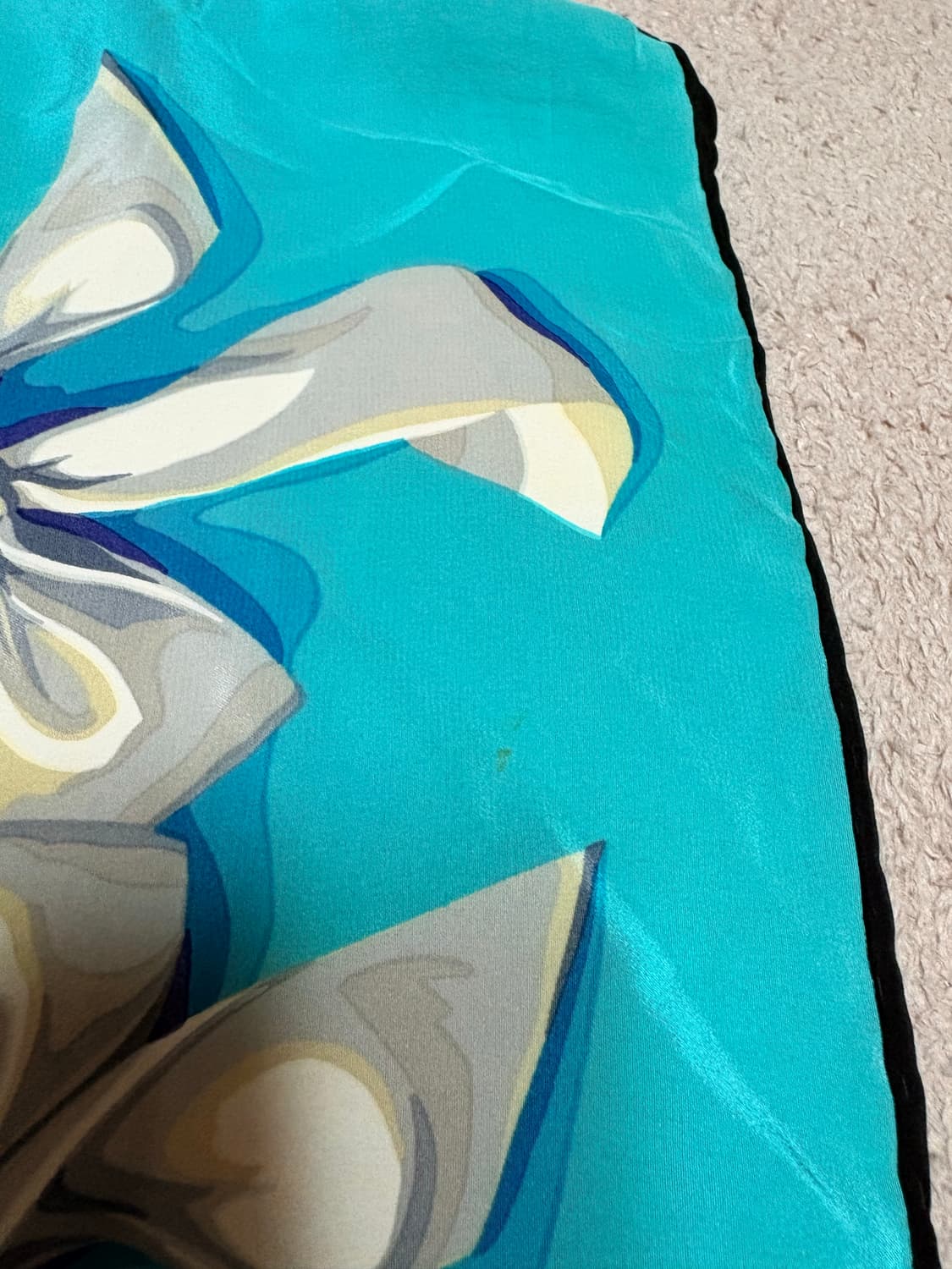 티파니앤코(Tiffany & Co.) 빈티지 실크 대판 스카프 상품이미지9