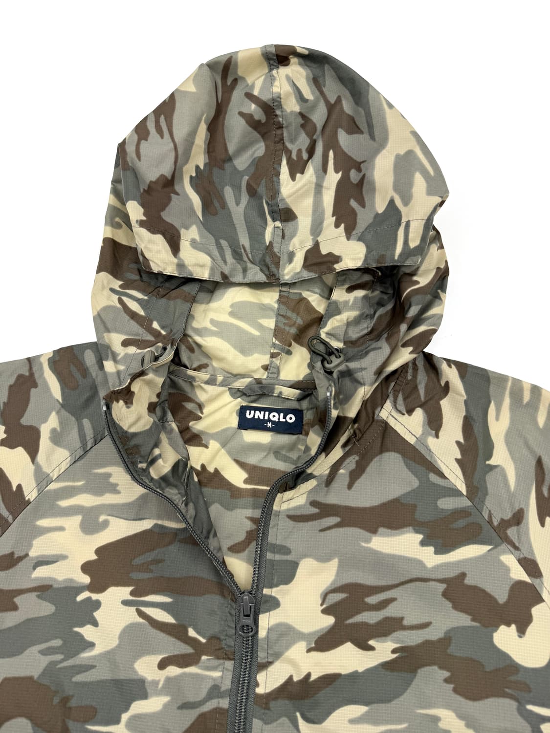 UNIQLO 카모플라주 후드 윈드브레이커 상품이미지2