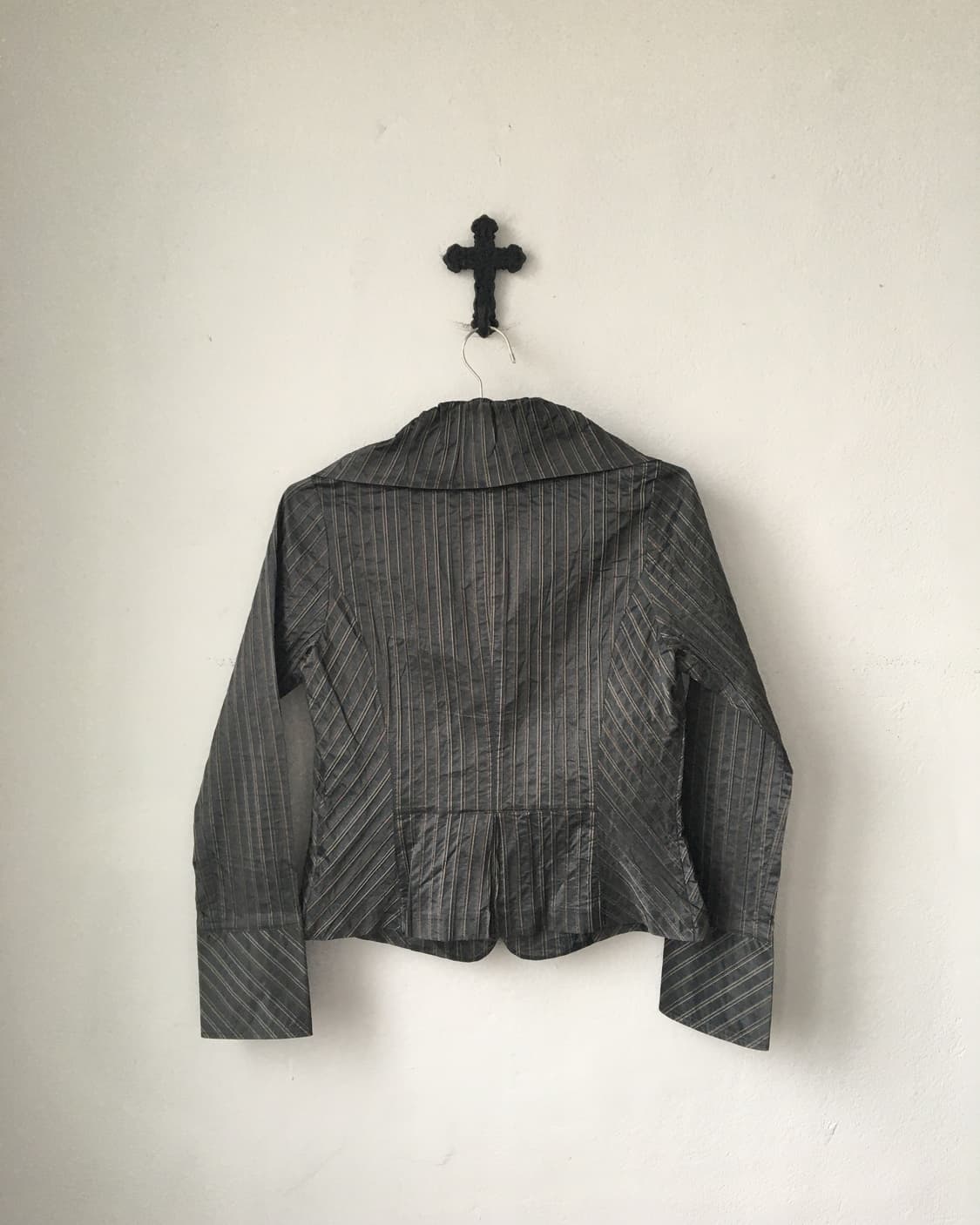 Stripe pattern glossy jacket 상품이미지3