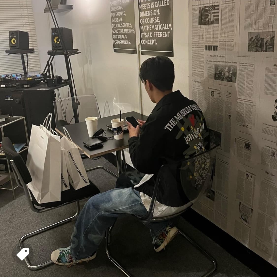 더뮤지엄비지터 존버거맨 커브드 블루종 L 상품이미지3