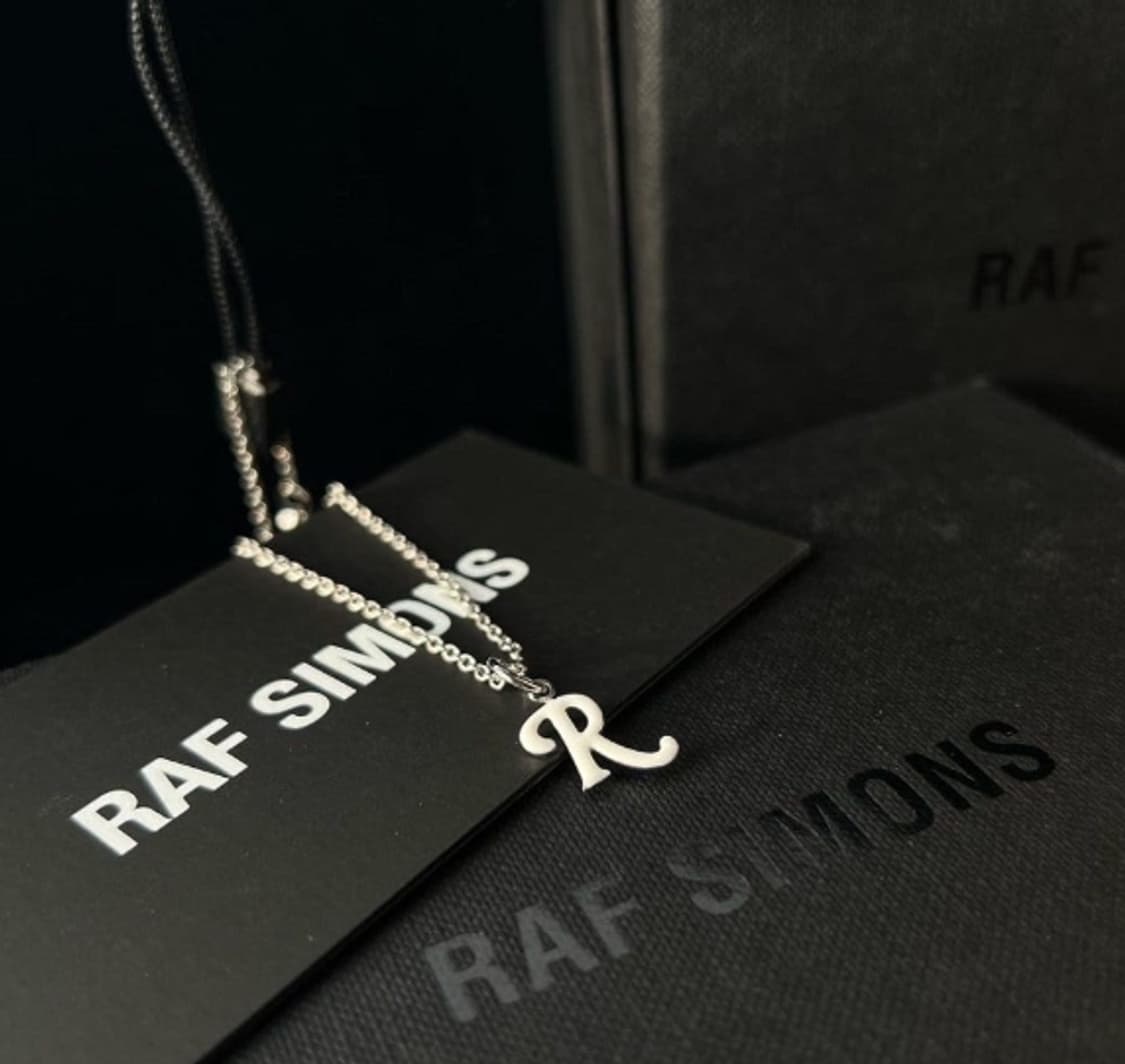 [OS] 라프시몬스 R로고 펜던트 목걸이 Raf Simons 상품이미지1