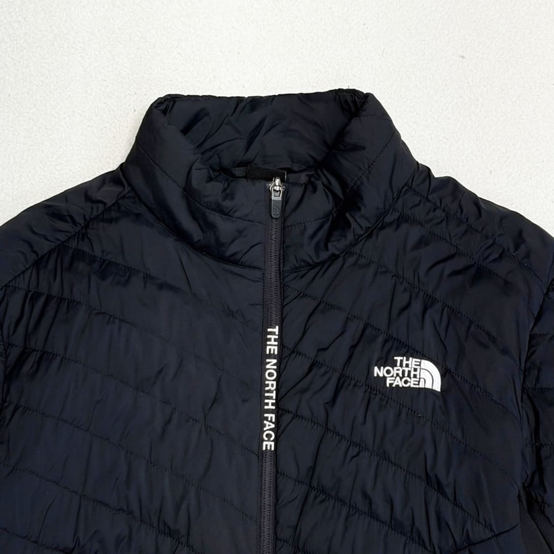 THE NORTH FACE V-모션 경량 패딩 점퍼 XL 상품이미지3